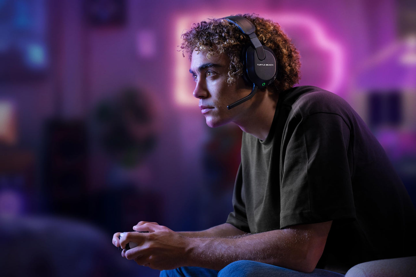 Turtle Beach Stealth 600 Wireless Multiplatform Amplified Gaming Headset for PS5, PS4, PC, & Mobile – Bluetooth, 80-Hr Battery, Noise-Cancelling Flip-to-Mute Mic, 50mm Speakers – Black