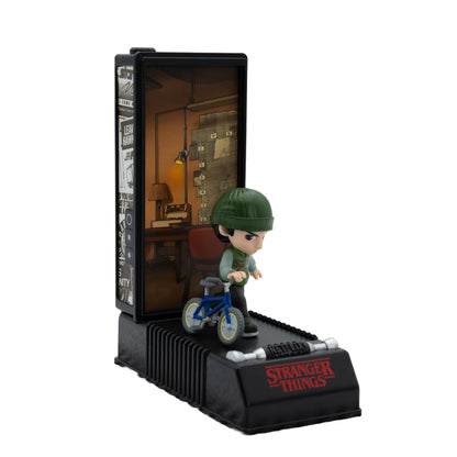 YuMe Stranger Things Walkie Talkie Collectible | Upside Down Capsule Series 3 Surprise Mini Figure & Display Stand | Netflix Merchandise | Kids, Adults & Series Fans Toy Gift | Get All 8 Characters