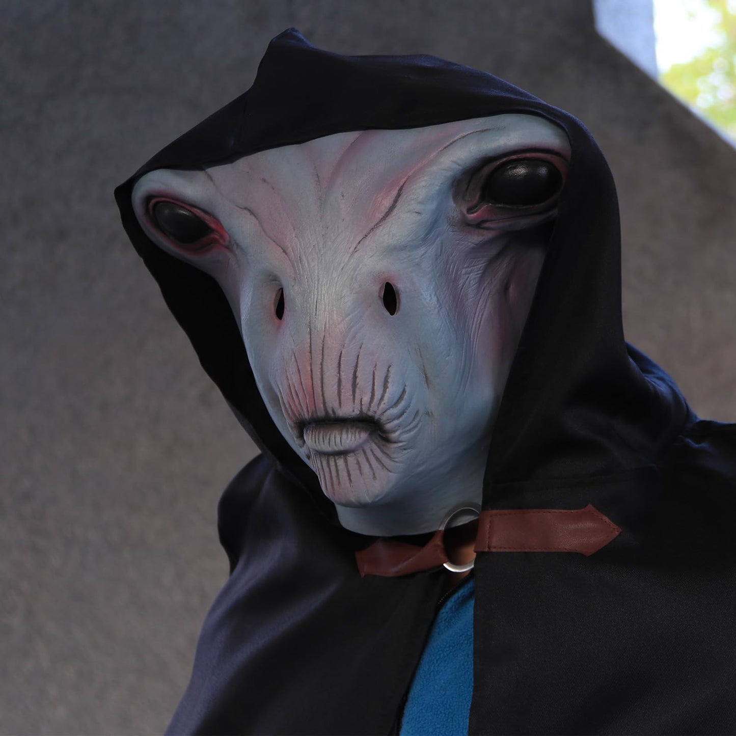 SANZHIGUO 3D Realistic Alien Mask Alien Latex Full Head Masks UFO Prank Costume Mask for Adult Halloween Cosplay Party Props Scary Party Decoration Novelty Mask