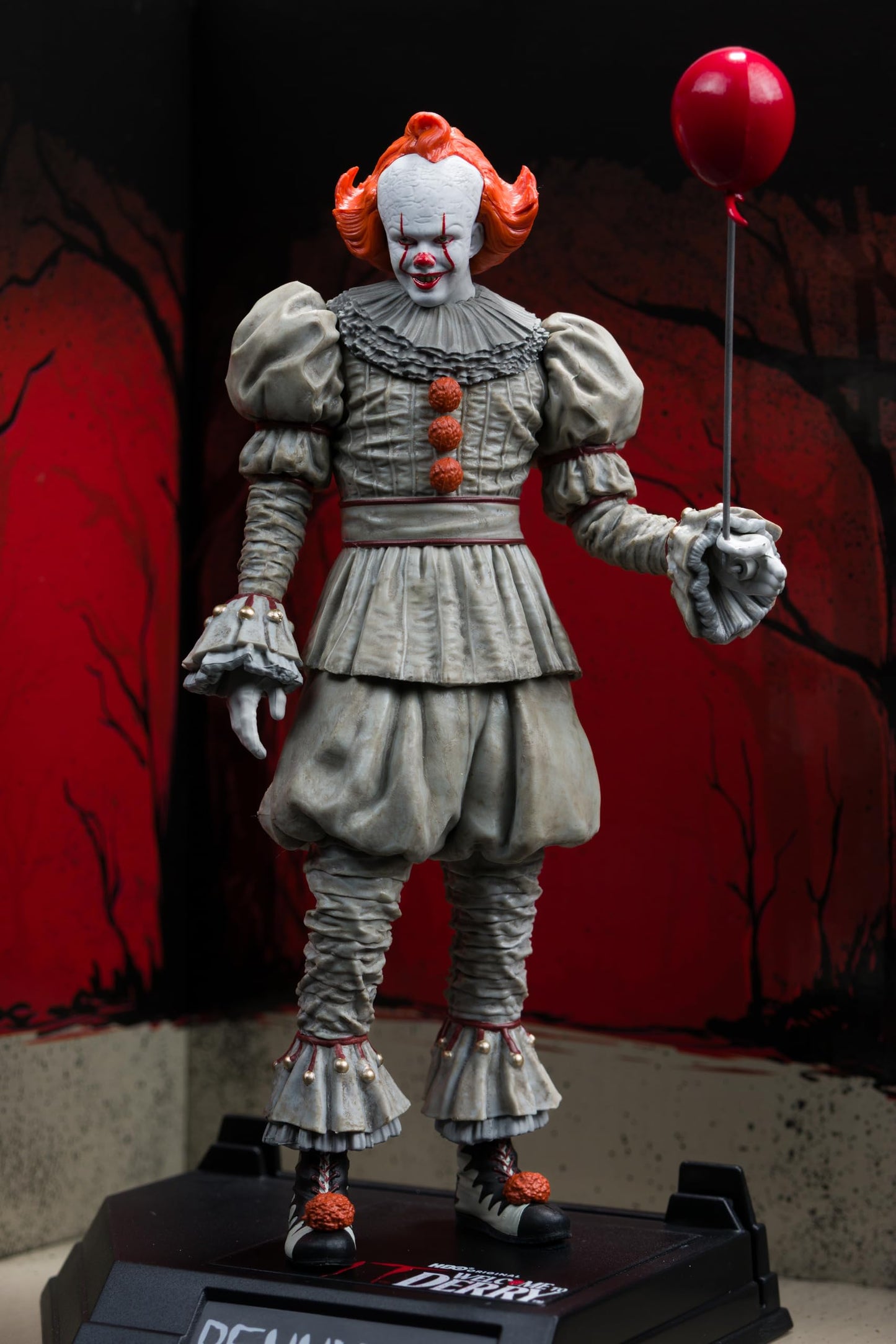 McFarlane Toys- Pennywise (Welcome to Derry) 6in Posed Figure Gold Label