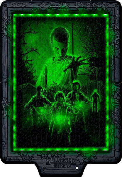 Clementoni Stranger Things Metamorphic Art with LED Light: 520-Piece Puzzle, Colour-Changing Scene with Eleven, Friends and The Mind Flayer